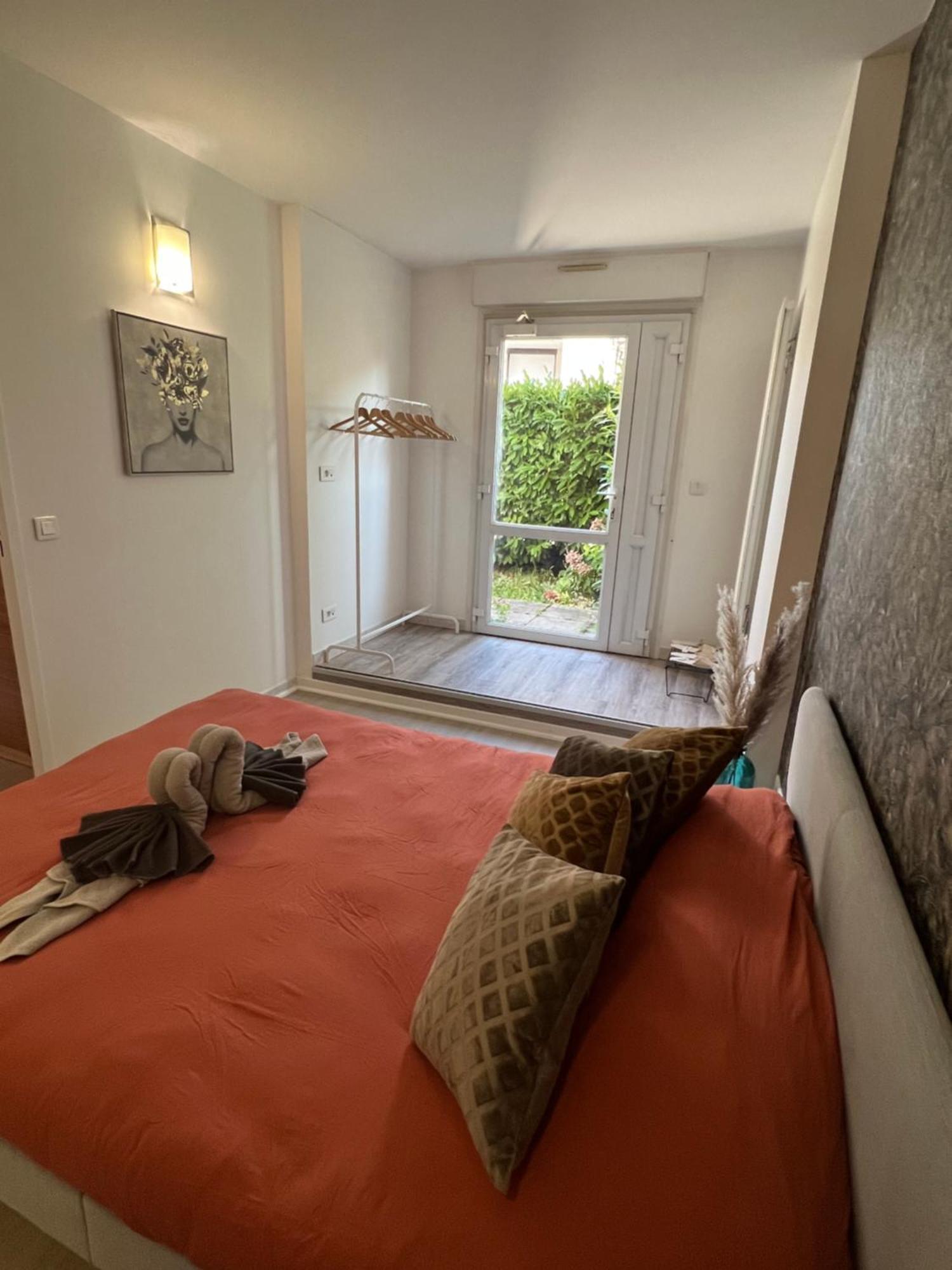 House Of Spa Privatif - Jaccuzi Et Sauna Livry-Gargan Exteriör bild